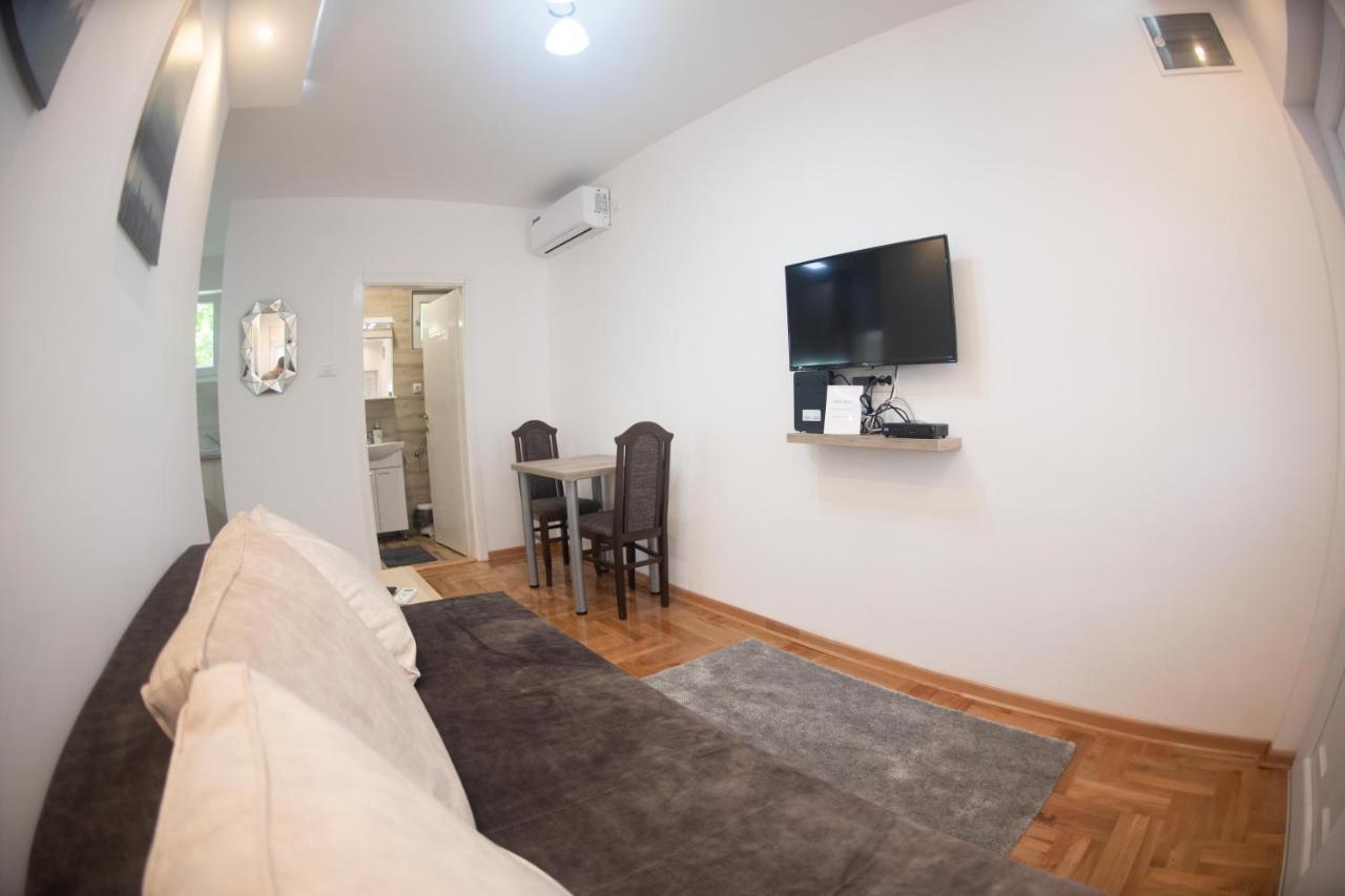 Apartman Tea 2 Belgrado Buitenkant foto